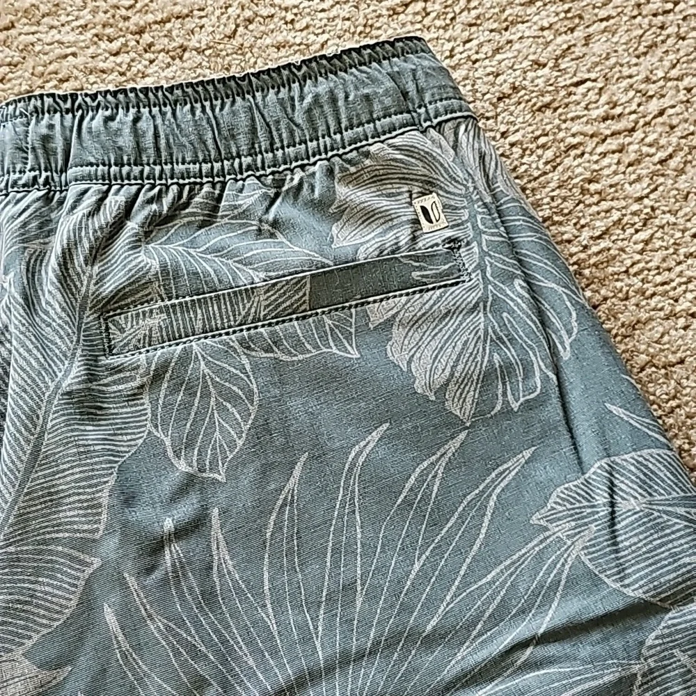 Linksoul Saturday Short Large Storm NWT